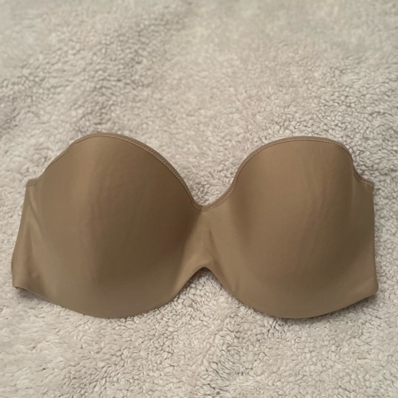 WonderBra Underwire Strapless Bra - Picture 2 of 5